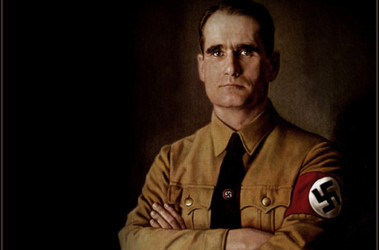 17 серпня 2007, 7:38 Переглядів:    Ув'язнені НОМЕР 7   Двадцять років тому помер Рудольф Гесс, один з найближчих до Адольфу Гітлеру людей, якого називали нацистом номер 3 (після фюрера і Герінга)