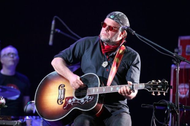 У разі скасування концерту кошти повертаються клієнтам, в разі перенесення - квитки залишаються дійсними на нову дату