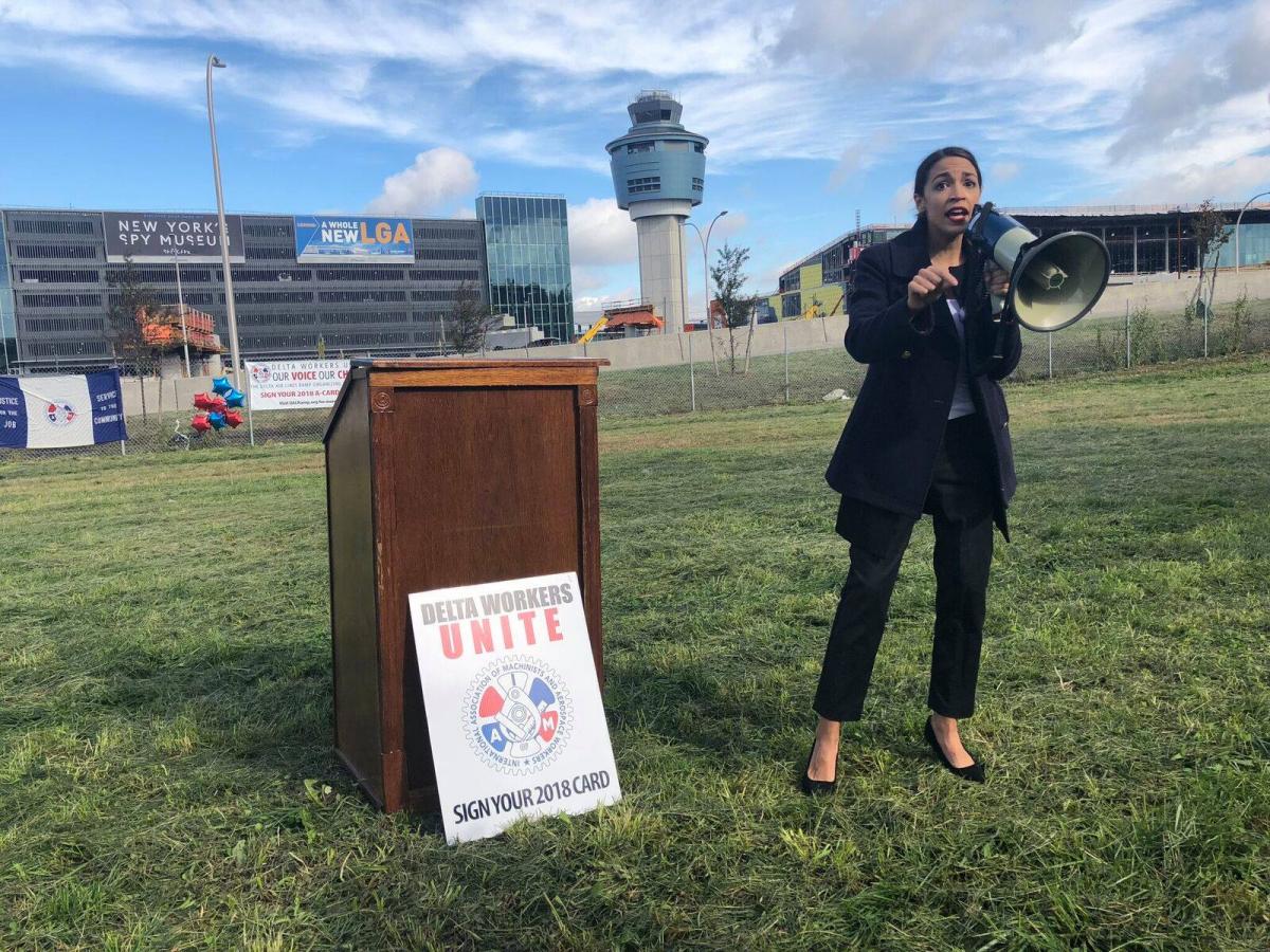 Автор РИА Новости заявив, що політик нібито прославився «феєричним невіглаством»