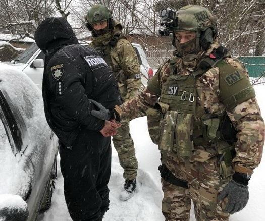 СБУ задокументувала зв'язок учасників агентурної мережі зі спецслужбами Росії, а також факти передачі капітаном поліції службової інформації МВС України, в тому числі з обмеженим доступом