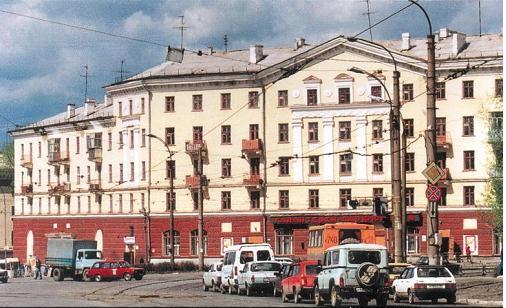 «УРАЛ»    По вулиці Космонавтів, 32 в лютому місяці 1957 року відбулося Відкриття кінотеатру «Урал»