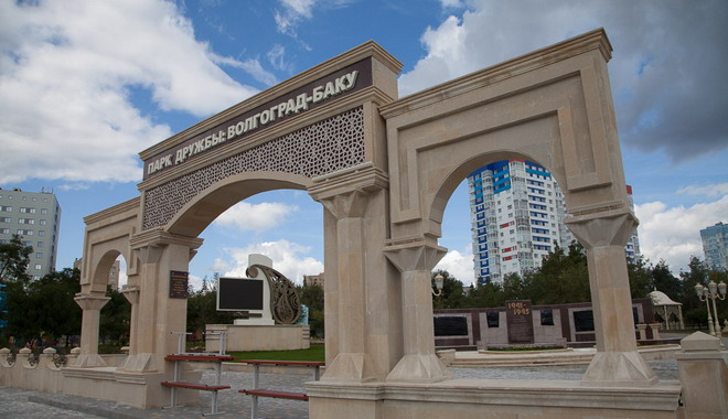 Політолог Костянтин Глушенок вважає, що будівництво парку «Баку» створить передумови для зростання і без того досить високою соціальної напруженості в регіоні