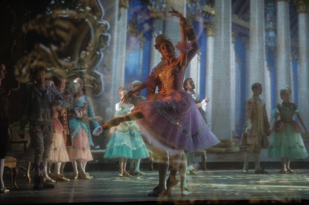 З 14 вересня Михайлівський театр запрошує на прем'єру балету «Попелюшка» на музику Сергія Прокоф'єва, який присвячує 110-річчя видатного радянського хореографа Ростислава Захарова
