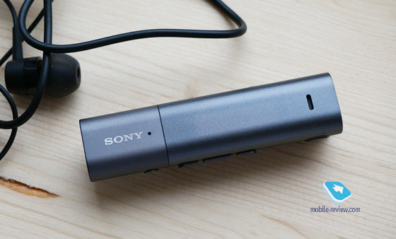 Минуло два роки, і в Sony оновили цей чудовий продукт, давайте швидше знайомитися