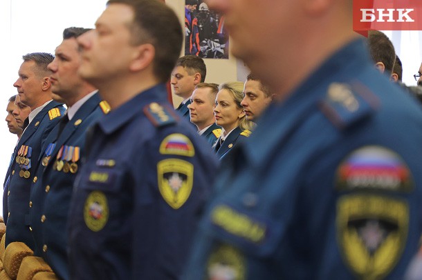 Близько двох десятків пожежних Республіки Комі отримали нагороди та заохочення в честь 369-ої річниці Пожежної охорони Росії