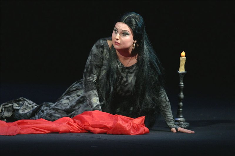 Саме в цій ролі у 2011 році відбувся тріумфальний дебют Людмили Монастирської на сцені Ковент-Гарден